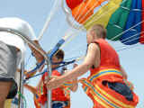 2005.05.19-parasail-007.JPG (109700 Byte)