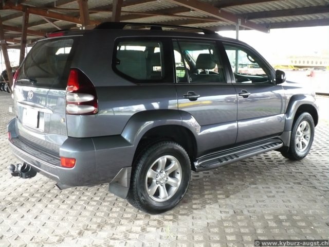 2009.08.02-toyotalandcruiser-04.jpg