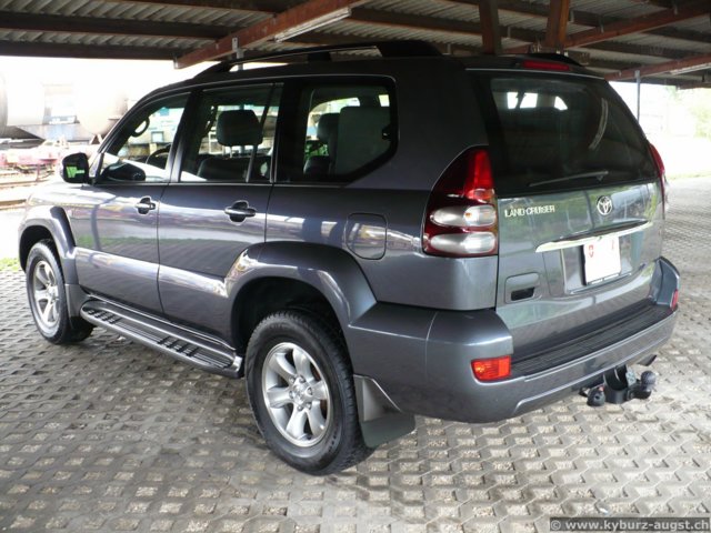 2009.08.02-toyotalandcruiser-05.jpg