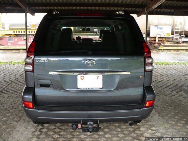 2009.08.02-toyotalandcruiser-06.jpg